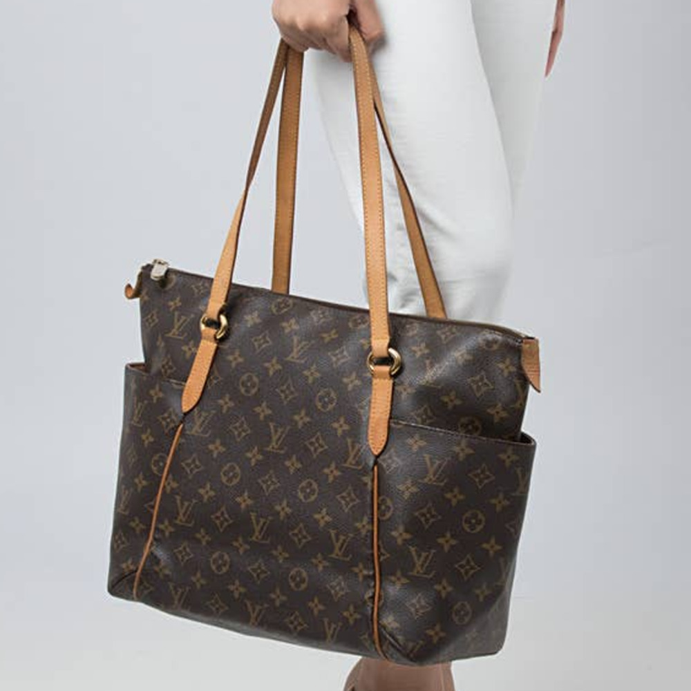 💎✨Authentic✨💎Louis Vuitton Monogram Totally MM Tote Bag